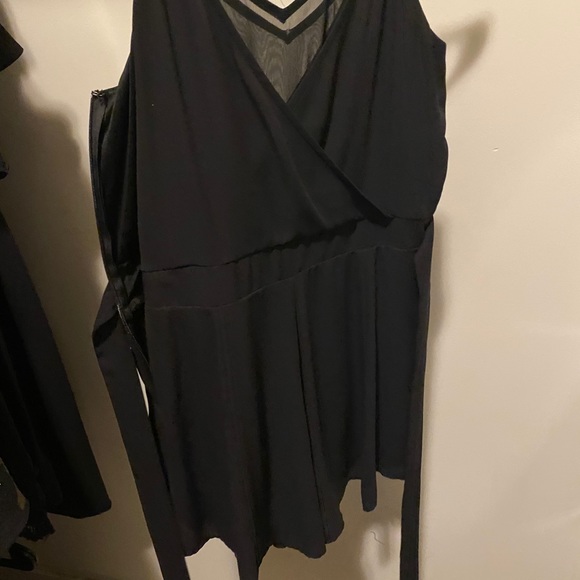 Express Romper - Picture 2 of 3